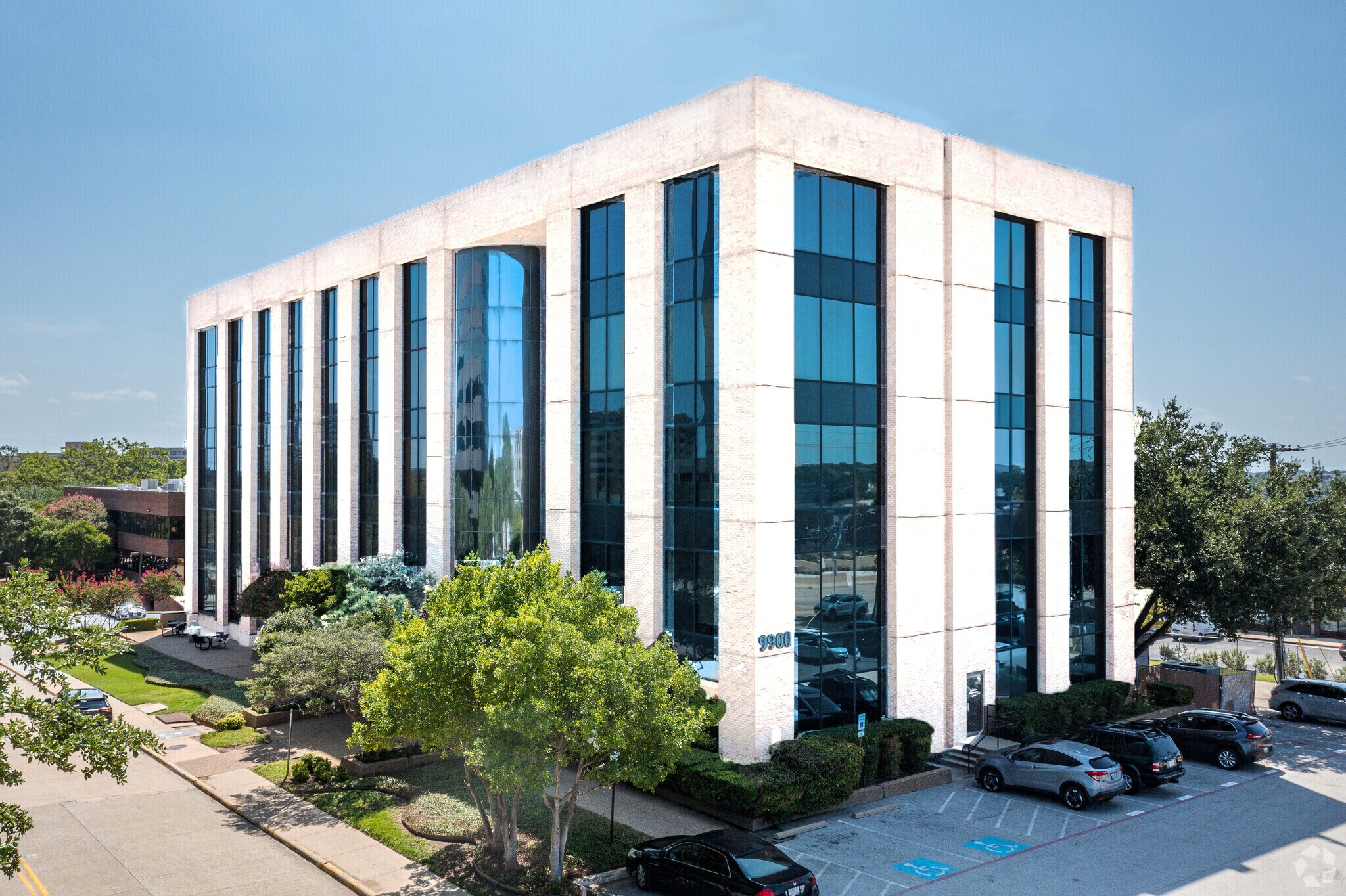 9900 N Central Expy, Dallas, TX à louer Photo principale– Image 1 sur 7