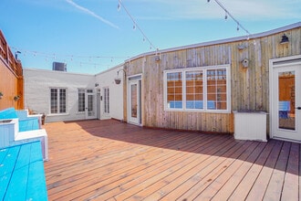 7604-7606 Rue Saint-Hubert, Montréal, QC à louer Photo de l’immeuble– Image 1 sur 28