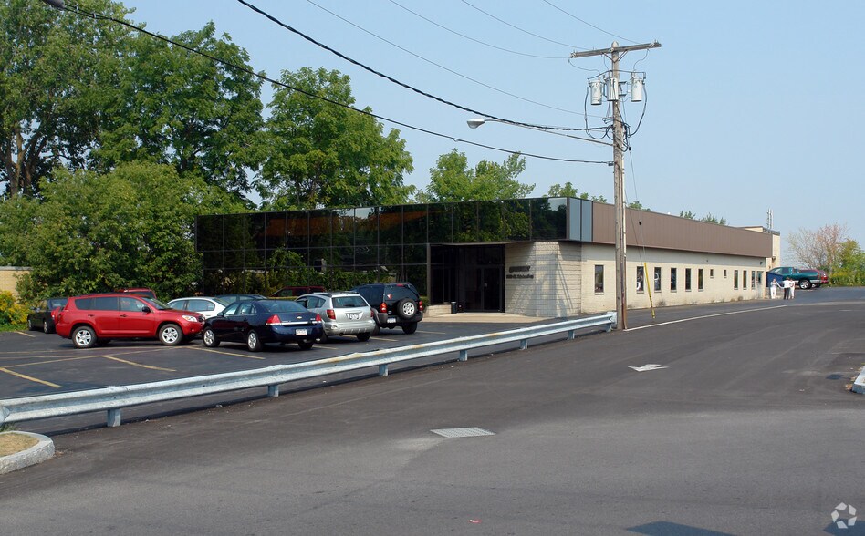 6567 Kinne Rd, De Witt, NY à louer - Photo de l’immeuble – Image 2 sur 2