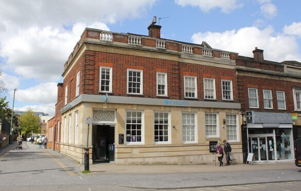 110-112 Woodcote Rd, Wallington à louer Photo de l’immeuble– Image 1 sur 2