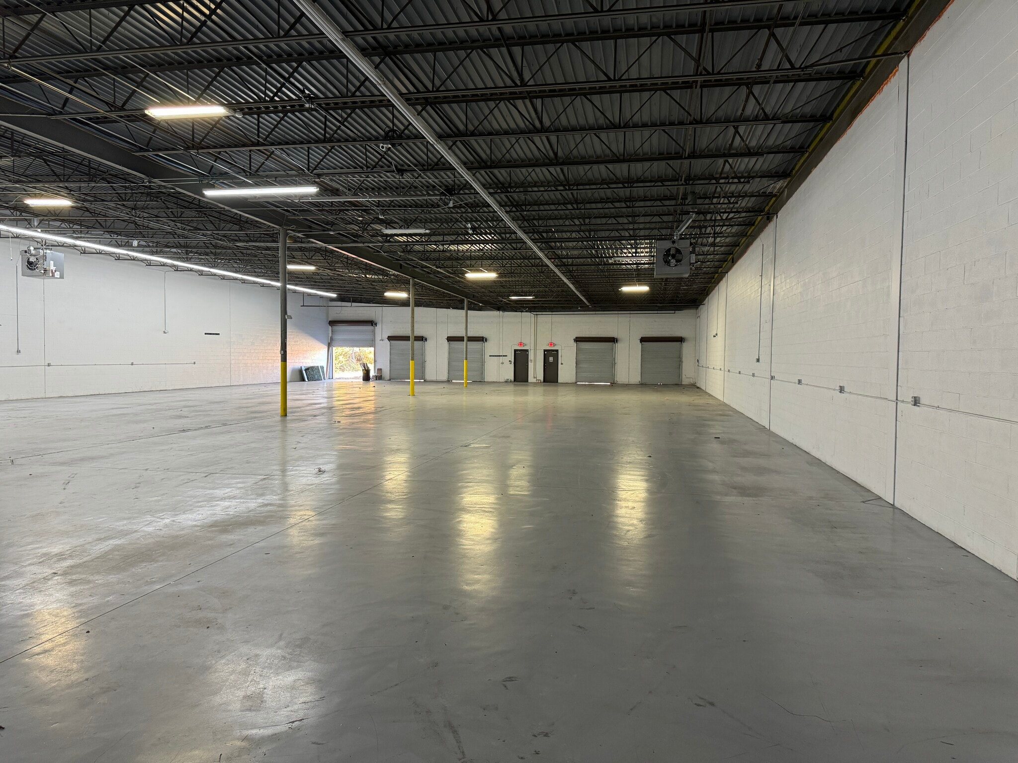 829 Pickens Industrial Dr, Marietta, GA à louer Photo intérieure– Image 1 sur 4