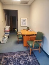 1502 W NC Highway 54, Durham, NC à louer Photo intérieure– Image 1 sur 5