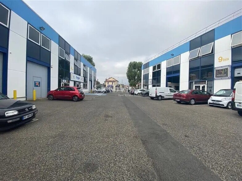 Local d’activités dans Vitry-sur-Seine à louer - Photo de l’immeuble – Image 3 sur 10