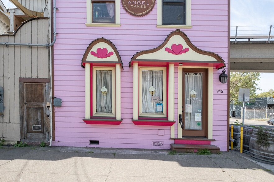 745 5th St, Oakland, CA à vendre - Photo de l’immeuble – Image 3 sur 23