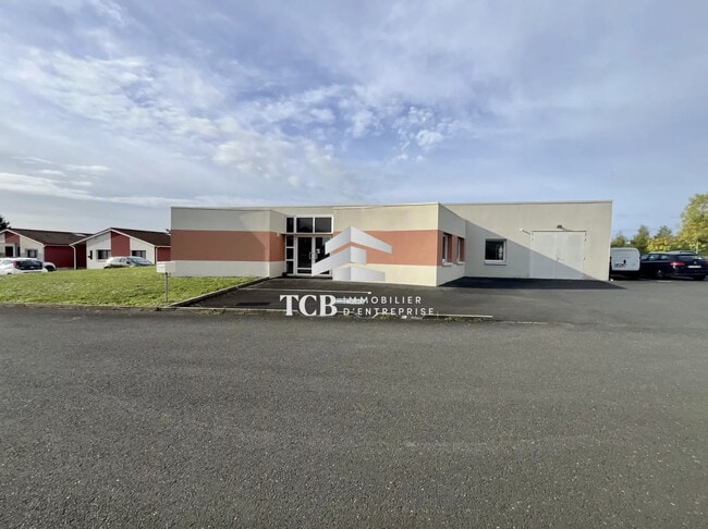 Plus de détails pour Local d'activités à louer