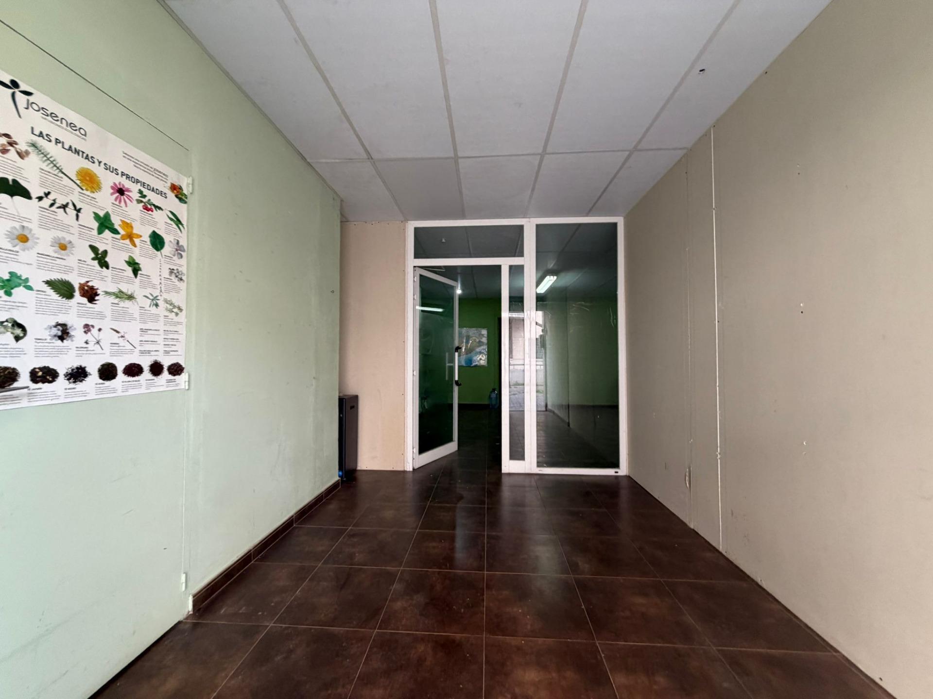 Immeuble residentiel dans Barberà del Vallès, Barcelona à vendre Photo principale– Image 1 sur 3