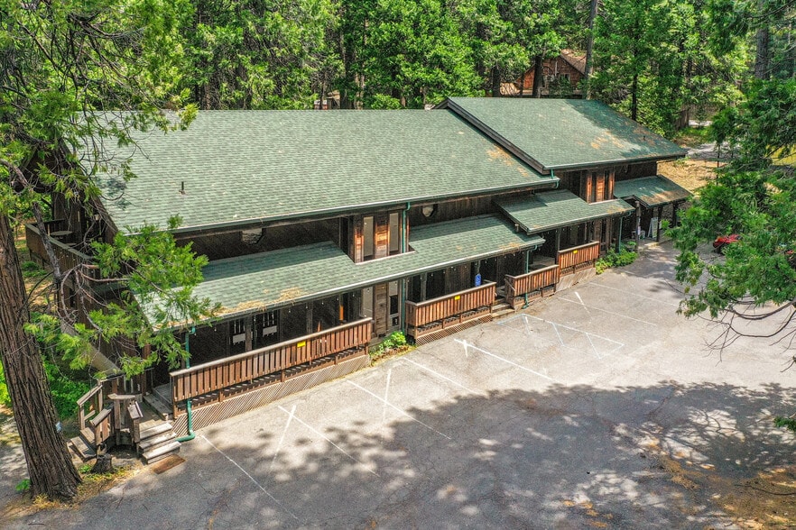 874 Henry St, Arnold, CA à vendre - Photo principale – Image 1 sur 27