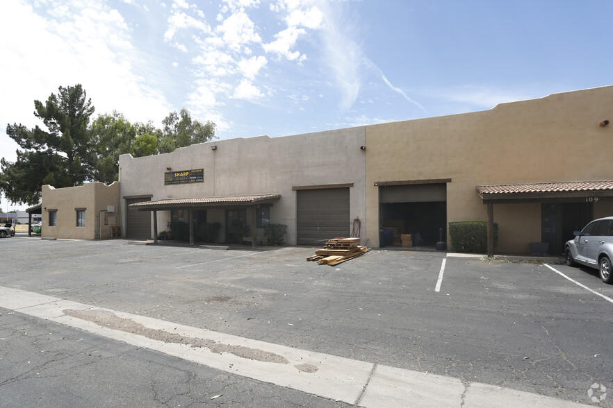 128 W Boxelder, Chandler, AZ à louer - Photo de l’immeuble – Image 3 sur 8