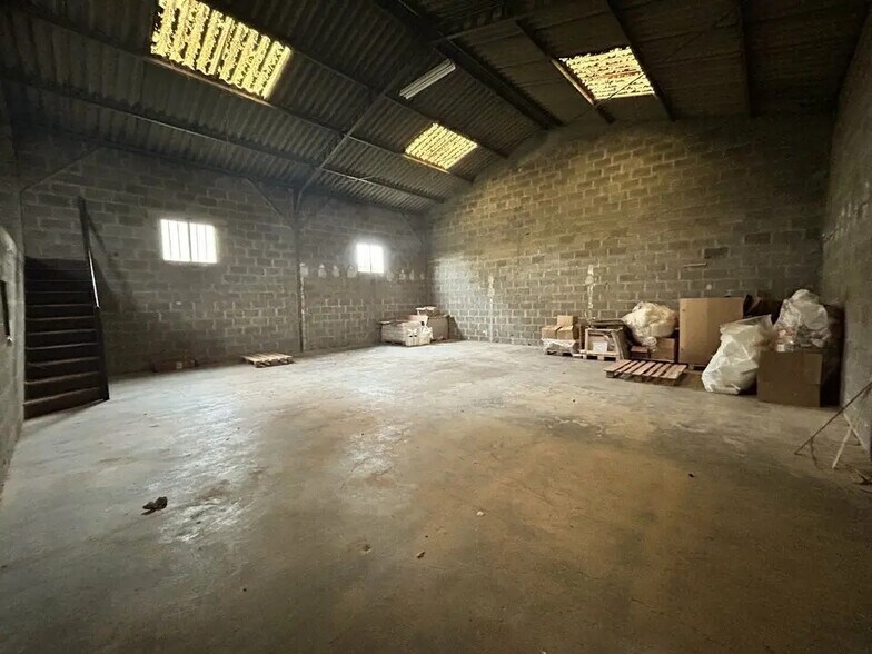 Local d'activités dans Crissey à vendre - Photo intérieure – Image 2 sur 4