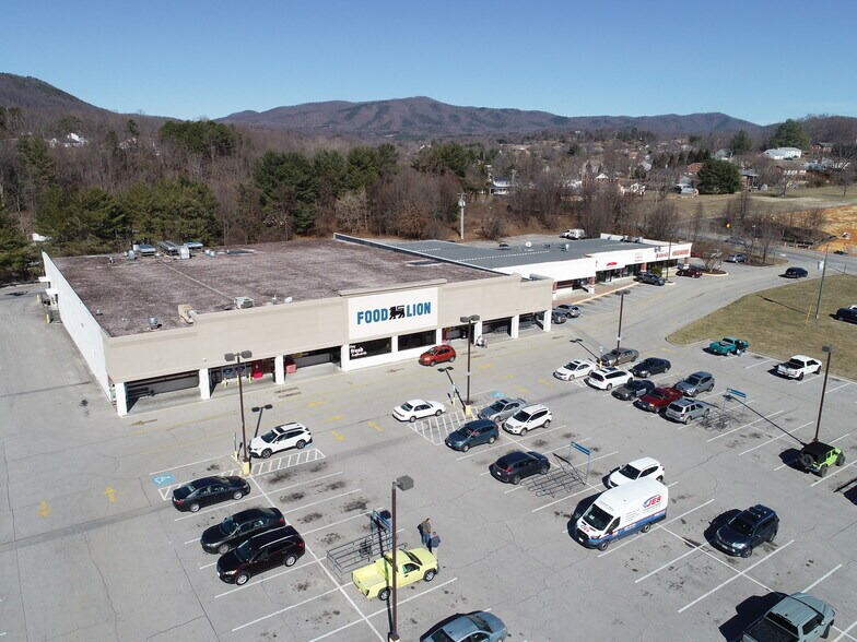 1651 Blue Ridge Blvd, Troutville, VA à louer - Photo de l’immeuble – Image 1 sur 19