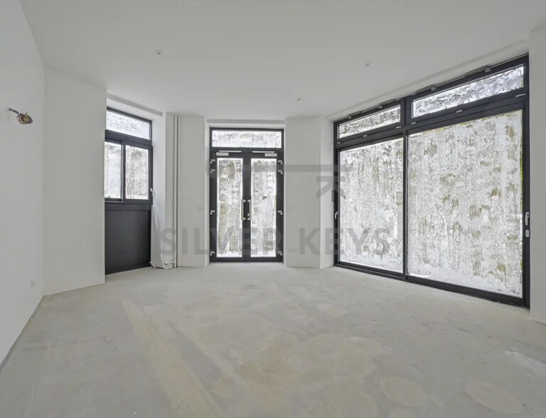 Rue Du Capitaine Guynemer, Courbevoie à vendre - Photo intérieure – Image 3 sur 4