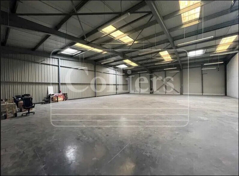 Local d’activités dans Pertuis à louer - Photo intérieure – Image 3 sur 6