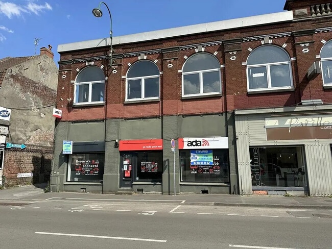 Plus de détails pour Local commercial à louer