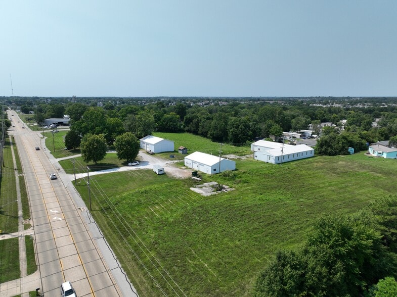 521 Feise Rd, O'Fallon, MO à vendre - Aérien – Image 2 sur 11