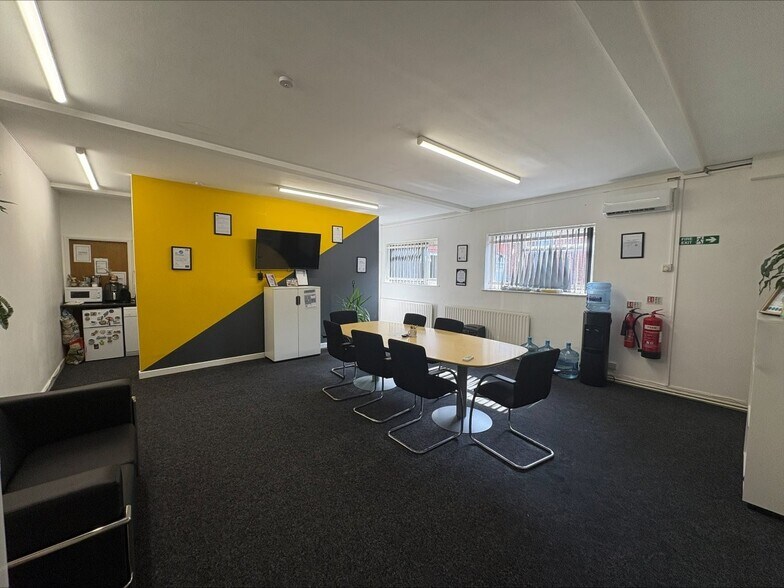 2-2A Market St, Heanor à louer - Photo de l’immeuble – Image 2 sur 7