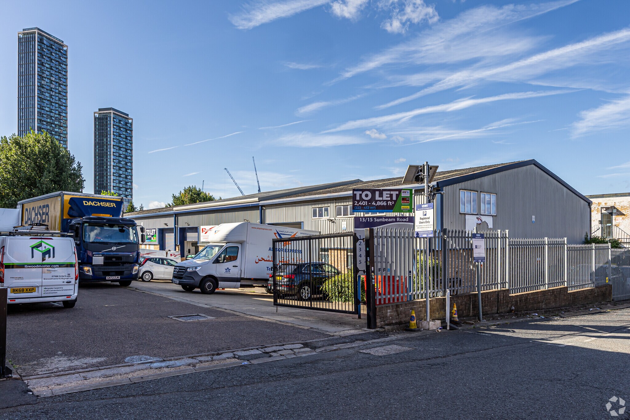 13-15 Sunbeam Rd, Londres à louer Photo principale– Image 1 sur 5