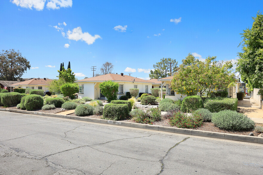 121-137 N Wabash Ave, Glendora, CA à vendre - Photo de l’immeuble – Image 3 sur 31