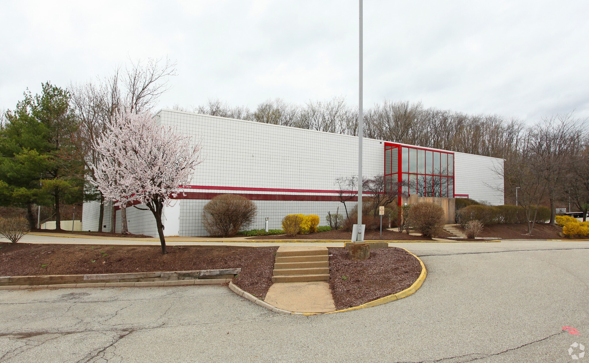 310 Rodi Rd, Pittsburgh, PA à vendre Photo principale– Image 1 sur 18
