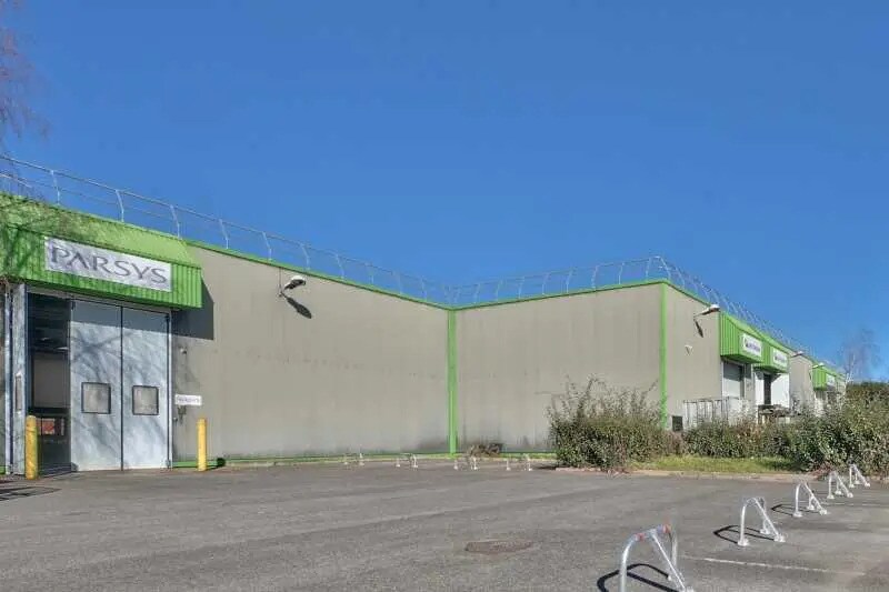 Bureau dans Saint-Thibault-des-Vignes à louer Photo de l’immeuble– Image 1 sur 4