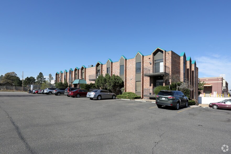 1562 S Parker Rd, Denver, CO à louer - Photo de l’immeuble – Image 3 sur 3