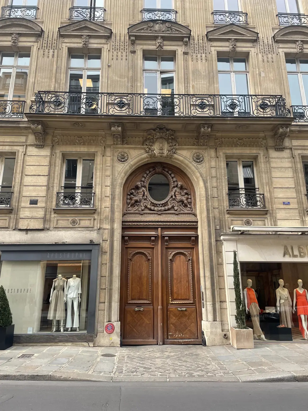 43 Rue Du Faubourg Saint-Honoré, Paris à louer Photo de l’immeuble– Image 1 sur 9