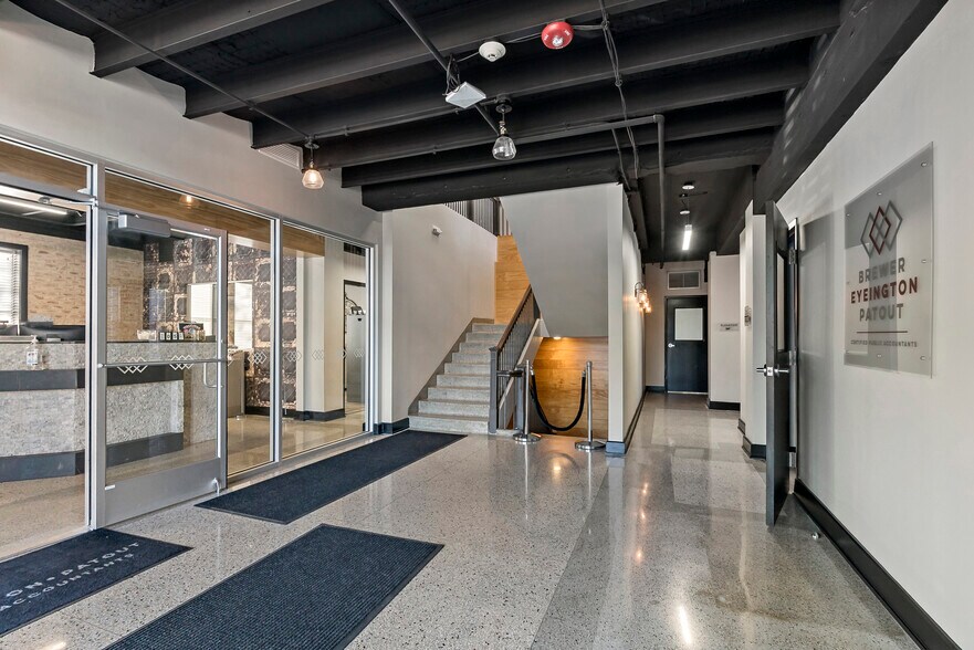 111 E 27th St, Bryan, TX à louer - Photo intérieure – Image 3 sur 6