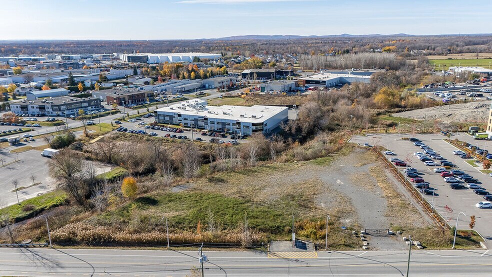 6235 Rue Doris-Lussier, Boisbriand, QC à vendre - Photo de l’immeuble – Image 3 sur 9
