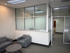 33 Park Of Commerce Way, Savannah, GA à louer Photo intérieure– Image 2 sur 6