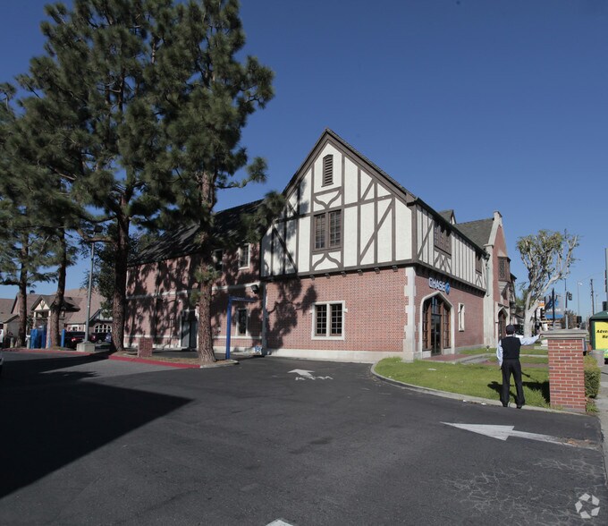 14011 Beach Blvd, Westminster, CA à vendre - Photo de l’immeuble – Image 2 sur 16
