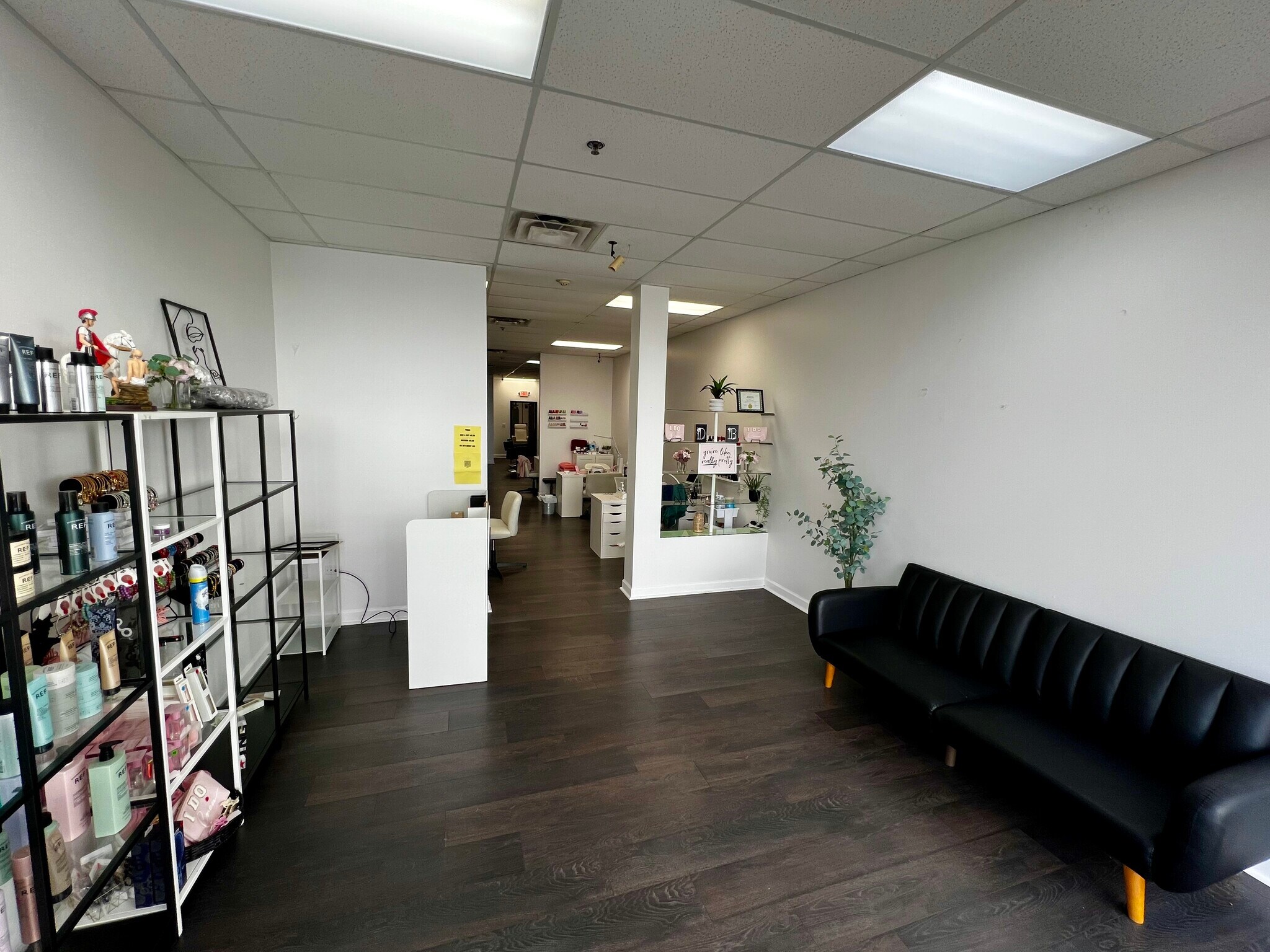 Belvidere Rd @ Hainesvill, Hainesville, IL à louer Photo intérieure– Image 1 sur 3