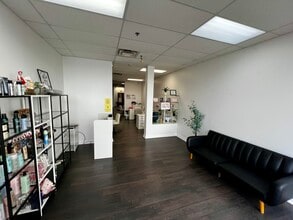 Belvidere Rd @ Hainesvill, Hainesville, IL à louer Photo intérieure– Image 1 sur 3