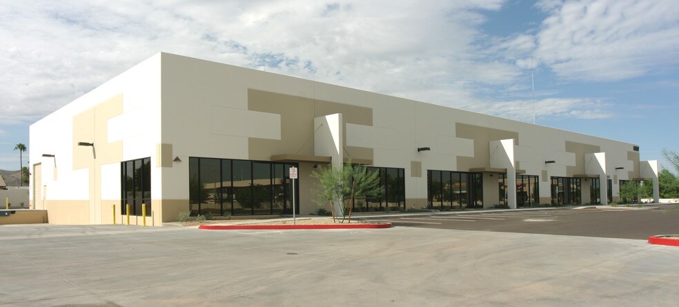 6007 S 40th St, Phoenix, AZ à louer - Photo de l’immeuble – Image 2 sur 4