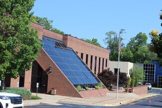 Plus de détails pour 9911 Shelbyville Rd, Louisville, KY - Bureau à louer