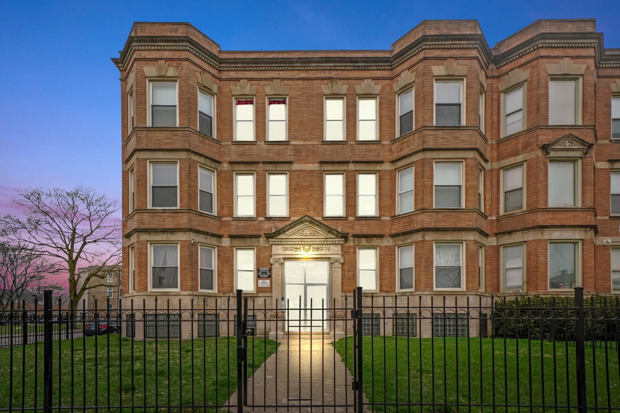 7152 S Emerald Ave, Chicago, IL à vendre Photo principale– Image 1 sur 24