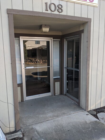 108-124 Medburn St, Concord, CA à louer - Photo de l’immeuble – Image 2 sur 5