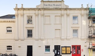 Plus de détails pour 11 Upper Market St, Hove - Bureau à vendre