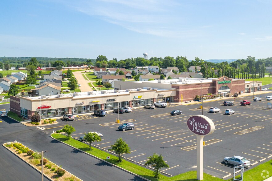 5-37 Winfield Plaza, Winfield, MO à louer - Photo de l’immeuble – Image 1 sur 6