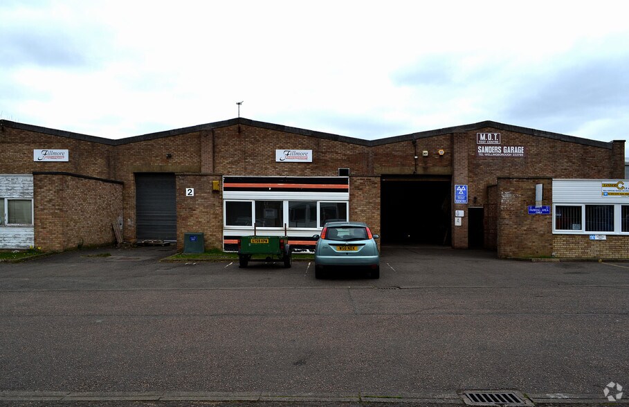 Sanders Clos, Wellingborough à louer - Photo de l’immeuble – Image 2 sur 4