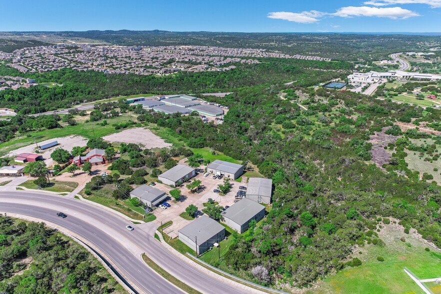 5004 Bee Creek Rd, Spicewood, TX à louer - Photo de l’immeuble – Image 3 sur 12