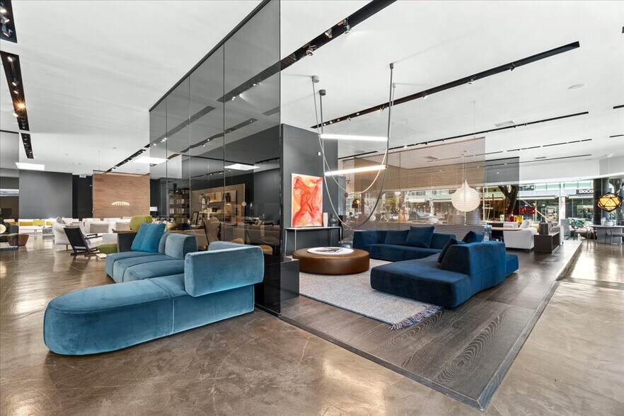8801 Beverly Blvd, Los Angeles, CA à louer - Photo de l’immeuble – Image 3 sur 7