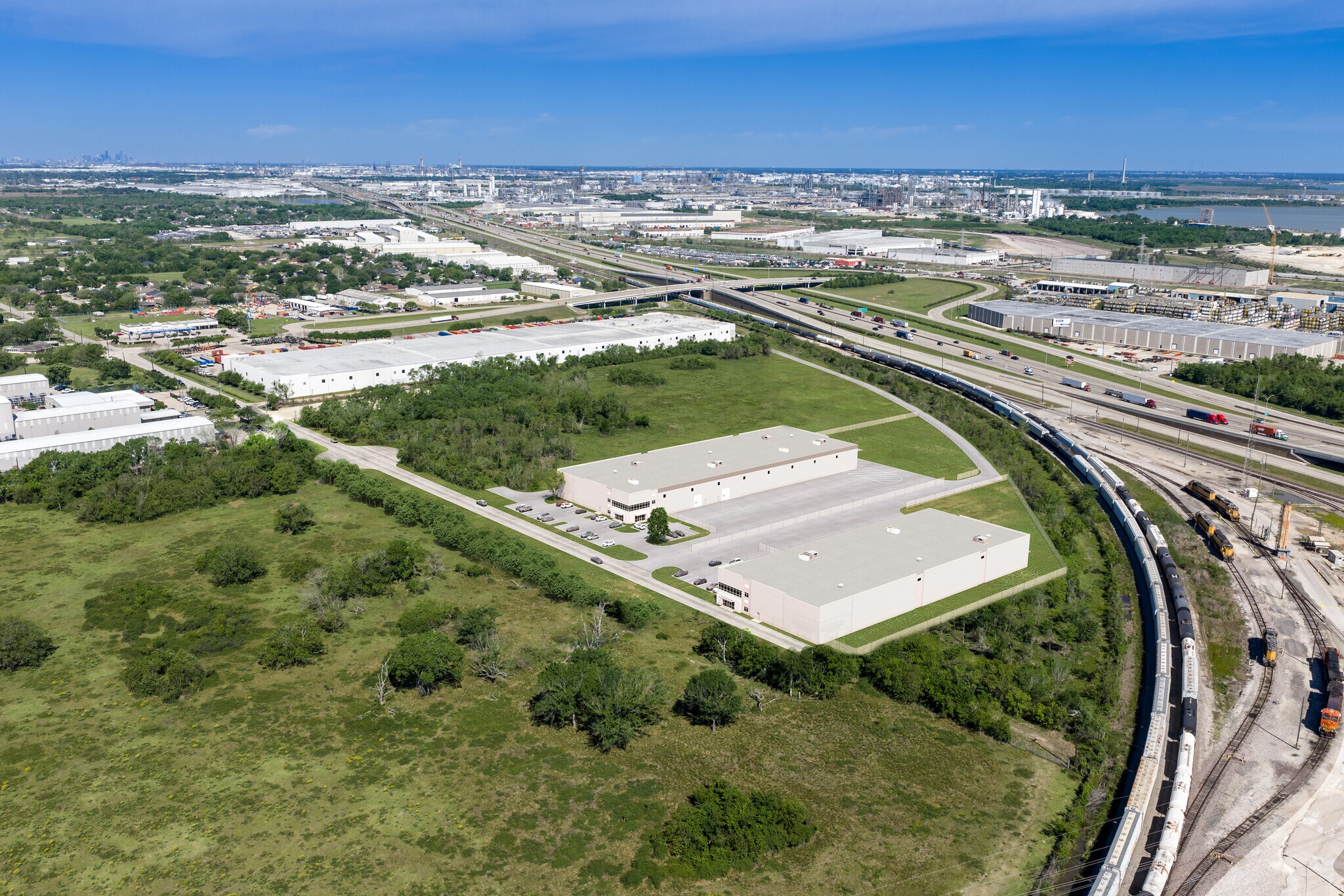 12042 N P St, La Porte, TX à louer Photo principale– Image 1 sur 6