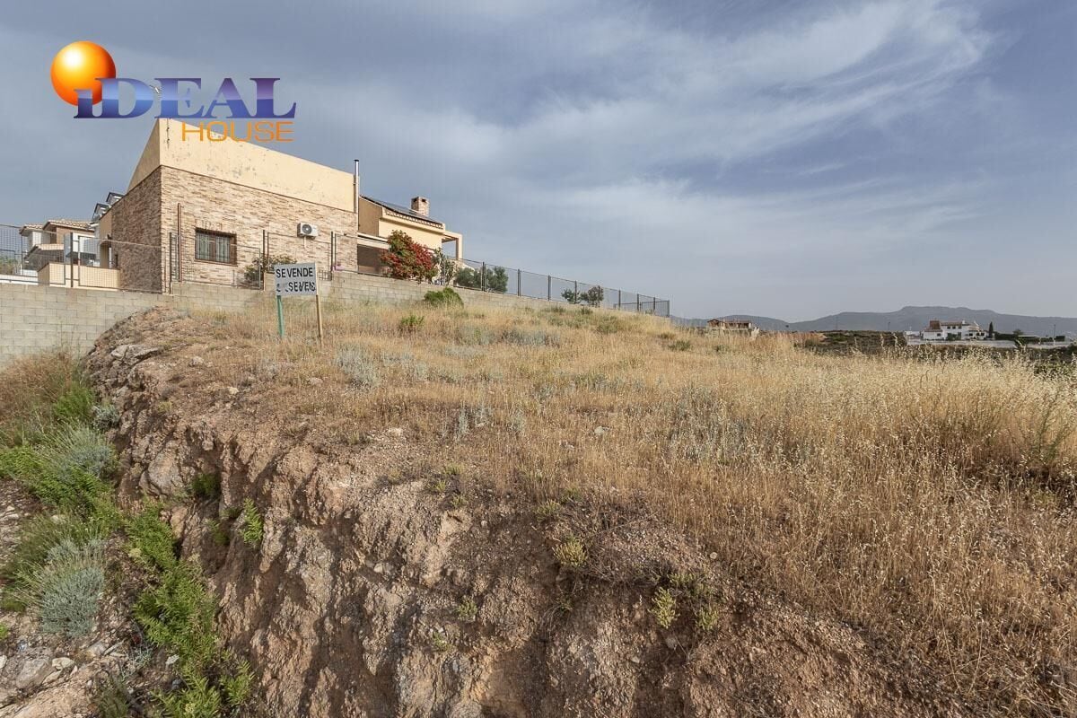 Calle Pinos Puente, 20, La Zubia, Granada à vendre Photo principale– Image 1 sur 15