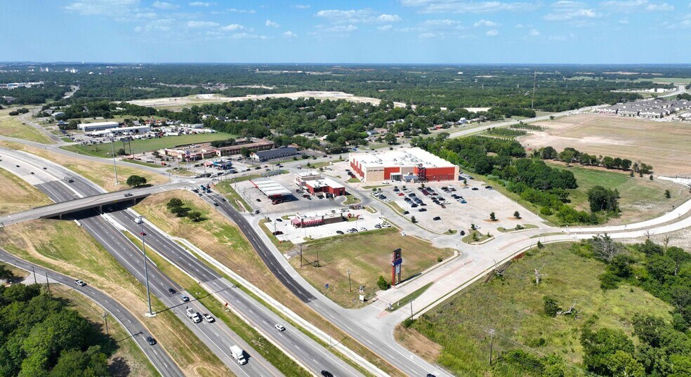 S Hwy 75, Sherman, TX à vendre - Photo de l’immeuble – Image 2 sur 4