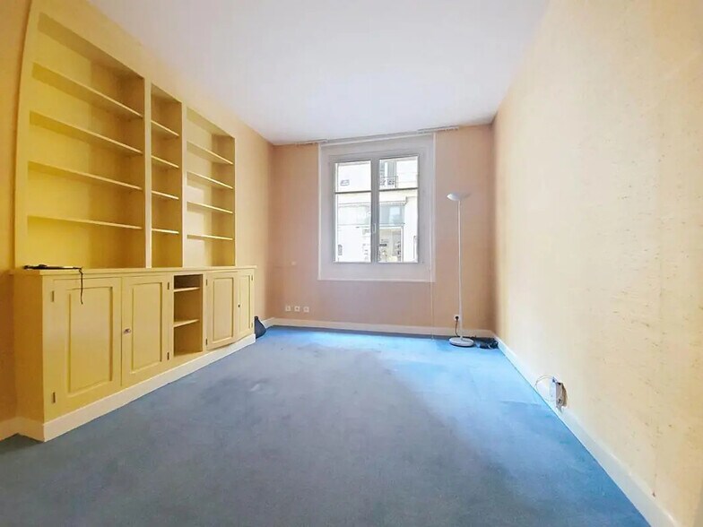 Bureau dans Paris à louer - Photo de l’immeuble – Image 1 sur 6