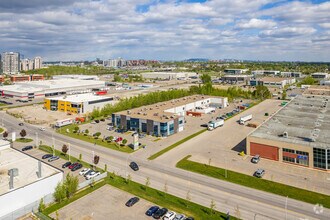 4400-4424 Louis-B.-Mayer, Laval, QC - Vue aérienne  vue de carte