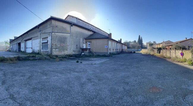 Plus de détails pour Local d’activités à vendre