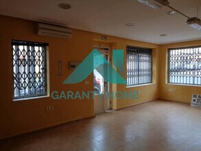 Local commercial dans Cáceres, Cáceres à louer Photo intérieure– Image 1 sur 6