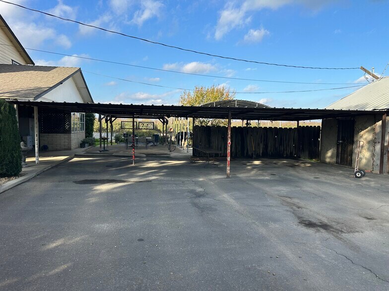 6186 Arena Way, Livingston, CA à vendre - Photo de l’immeuble – Image 3 sur 11