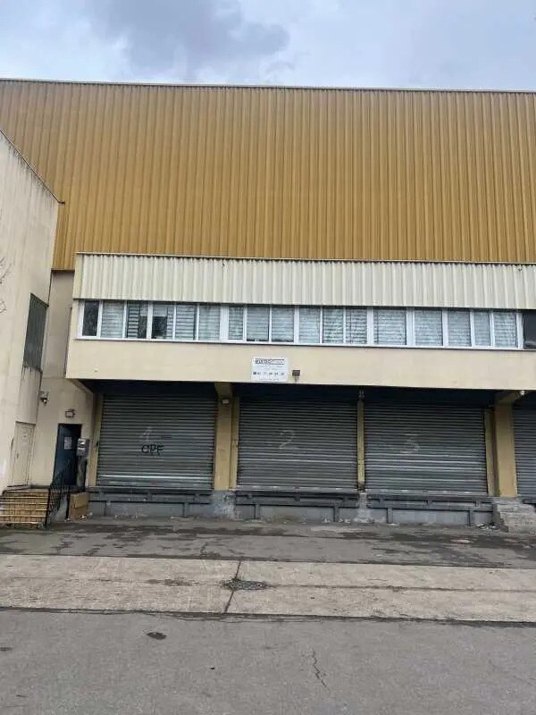 Bureau dans Sarcelles à louer Photo de l’immeuble– Image 1 sur 7