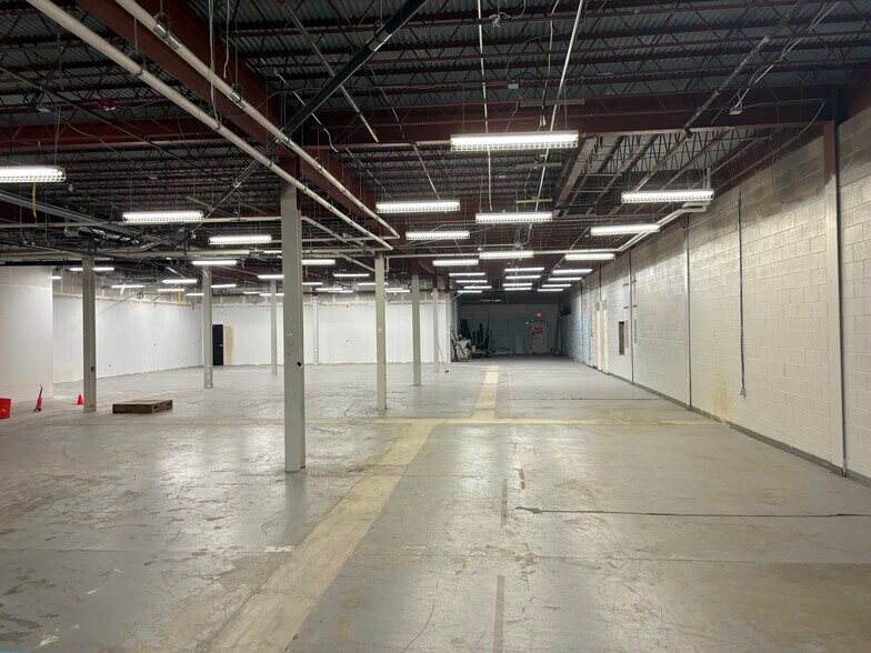 6301 E Highway 290, Austin, TX à louer - Photo intérieure – Image 2 sur 7